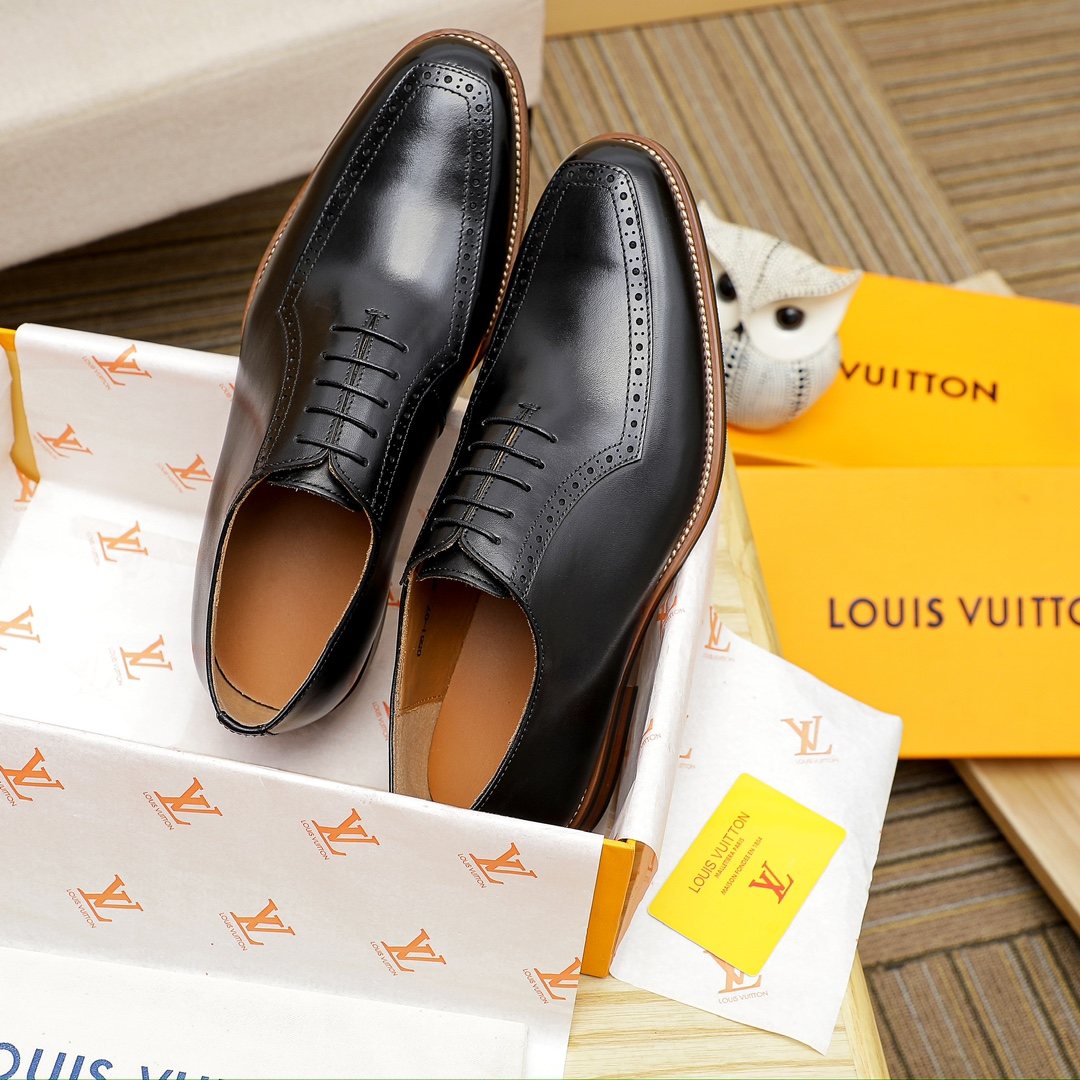 Louis Vuitton Black Lace-Up Dress Shoes — front