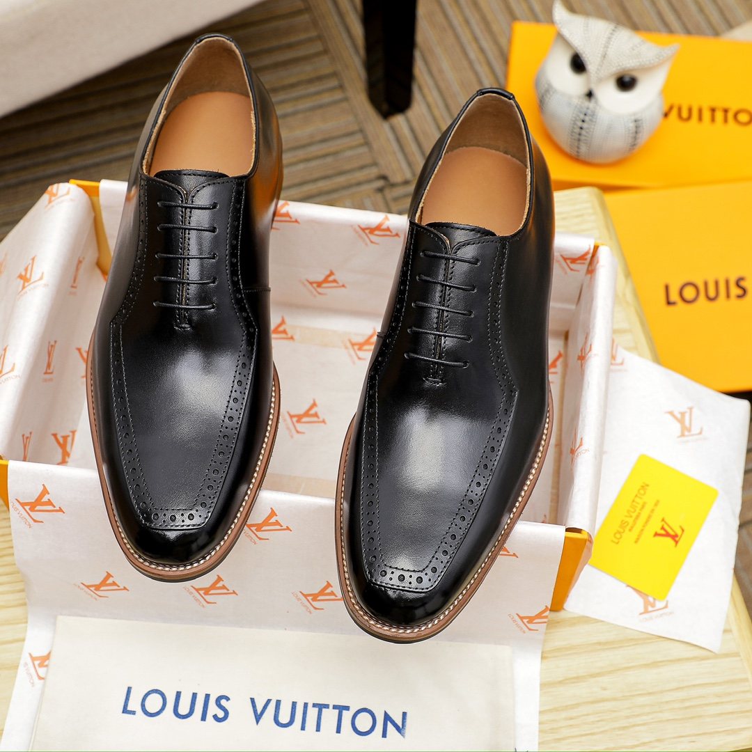 Louis Vuitton Black Lace-Up Dress Shoes — front