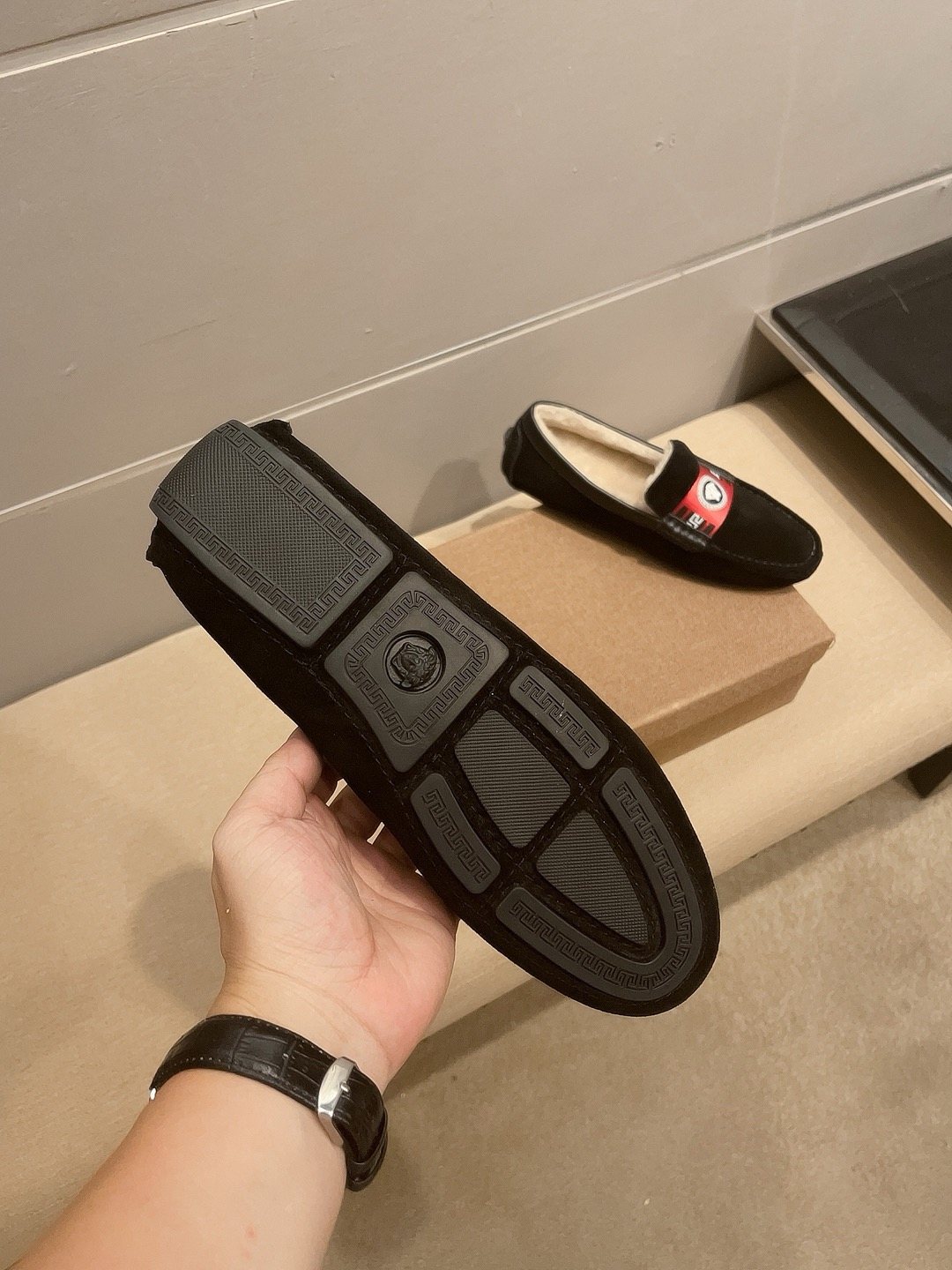 微商相册测试鞋子-Versace Black Red Accent Slip-On Loafers — side