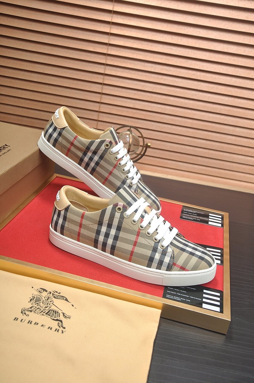 Burberry Beige Check Low-Top Sneakers — front