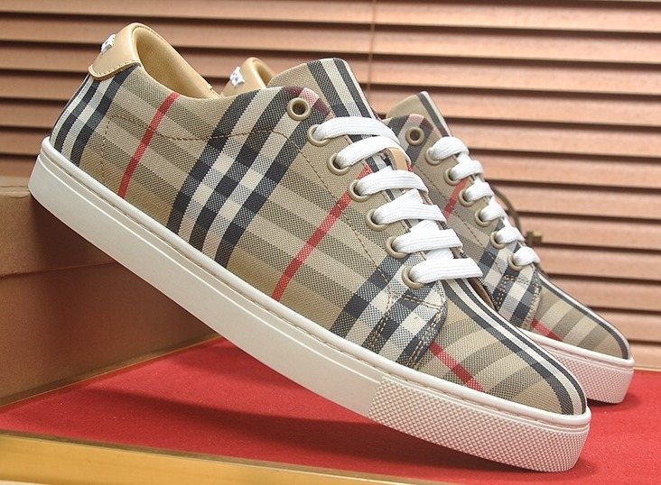 Burberry Beige Check Low-Top Sneakers — front