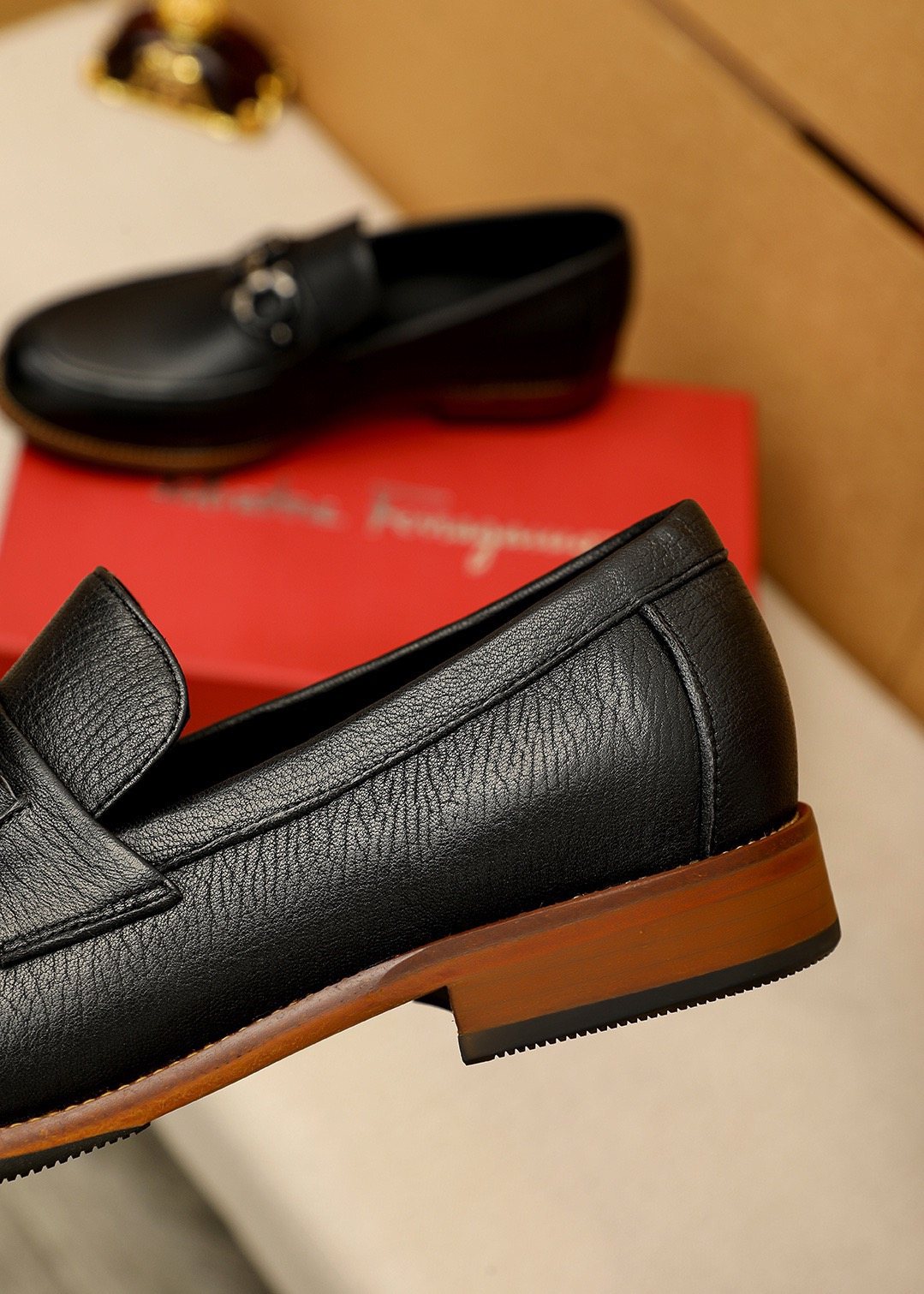 微商相册测试鞋子-Salvatore Ferragamo Black Metal Ornament Loafers — detail