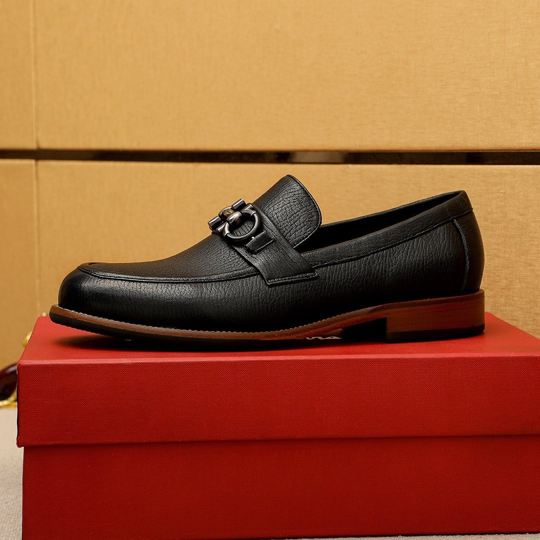 微商相册测试鞋子-Salvatore Ferragamo Black Metal Ornament Loafers — hero