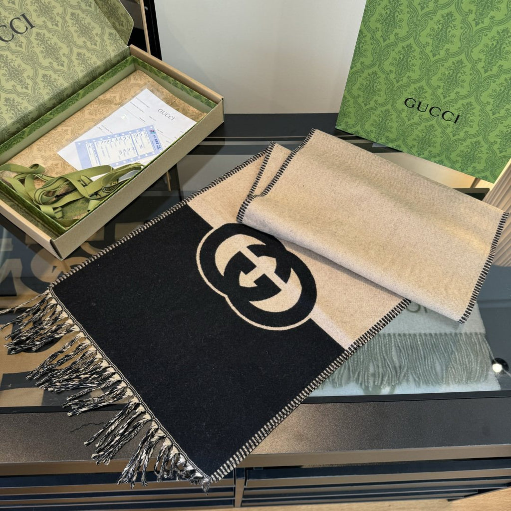 Gucci Black & Beige Fringed Scarf — front