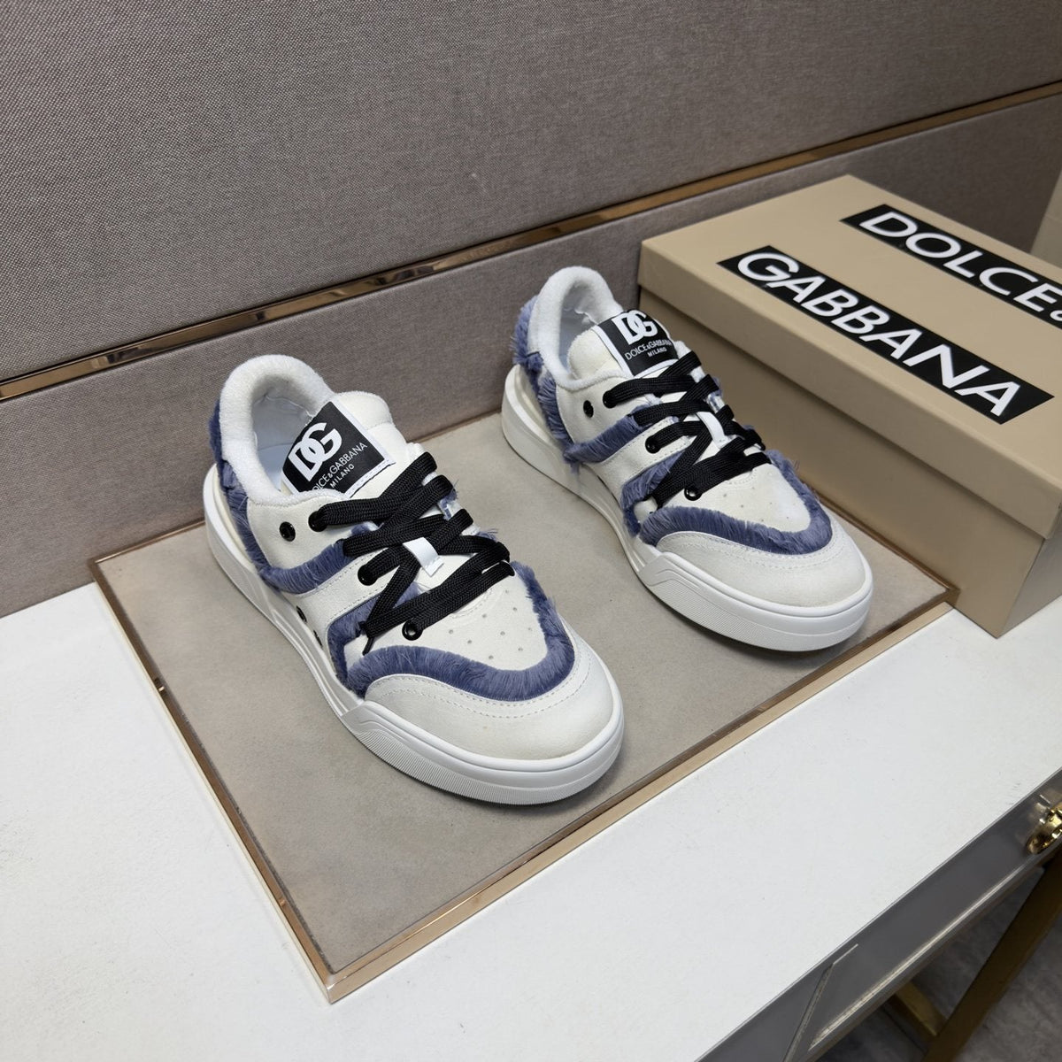 Dolce & Gabbana White & Navy Low-Top Sneakers — hero