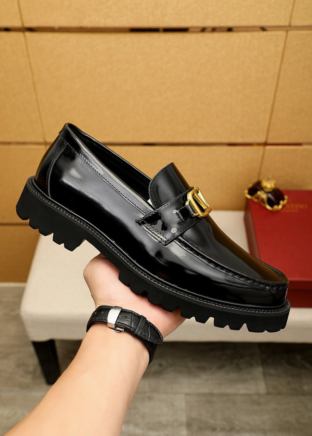 微商相册测试鞋子-Valentino Black Buckle Lug Sole Loafers — model