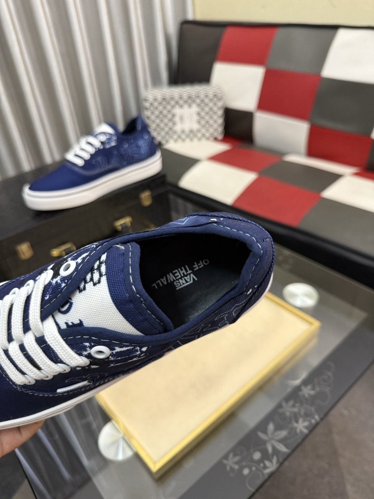 Vans Navy Blue Graphic Low-Top Sneakers — detail