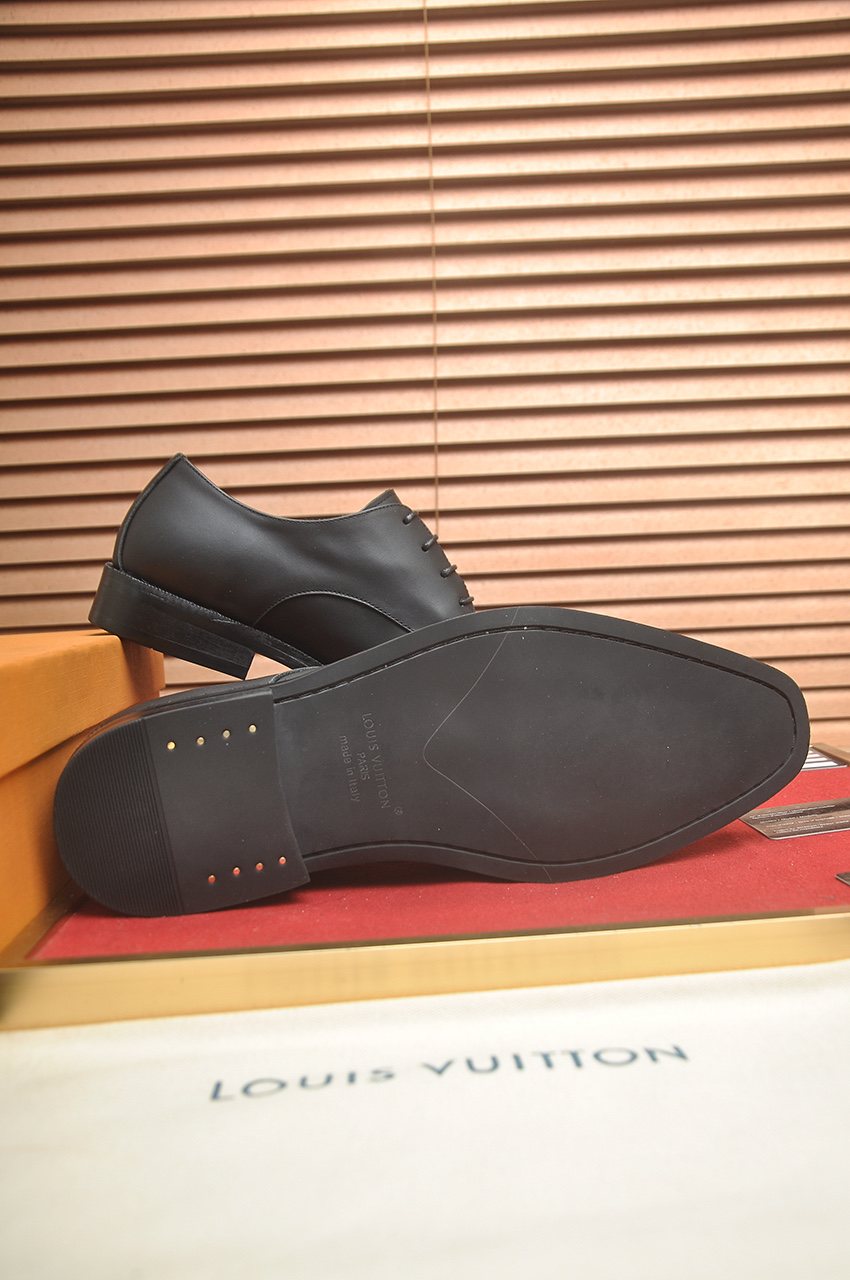 Louis Vuitton Black Monogram Tongue Lace-Up Dress Shoes — detail