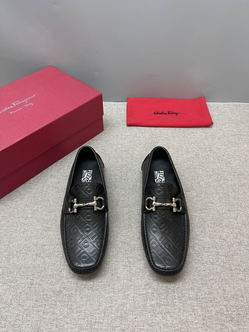 Ferragamo Black Bit Driving Loafers — front