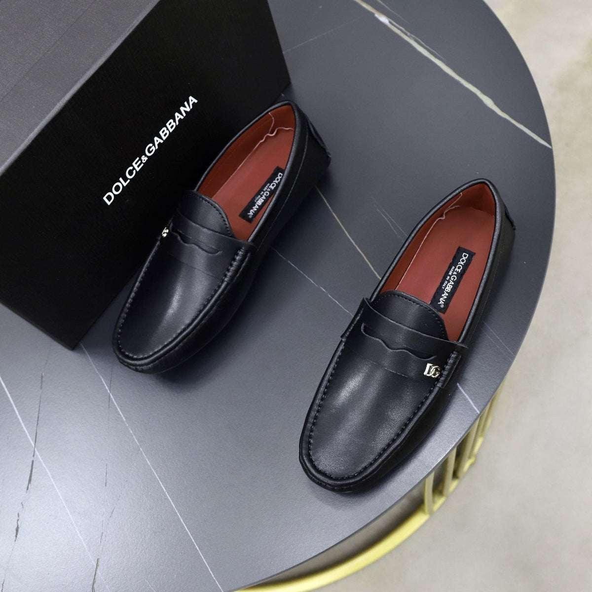 Dolce & Gabbana Black Logo-Detail Loafers — front