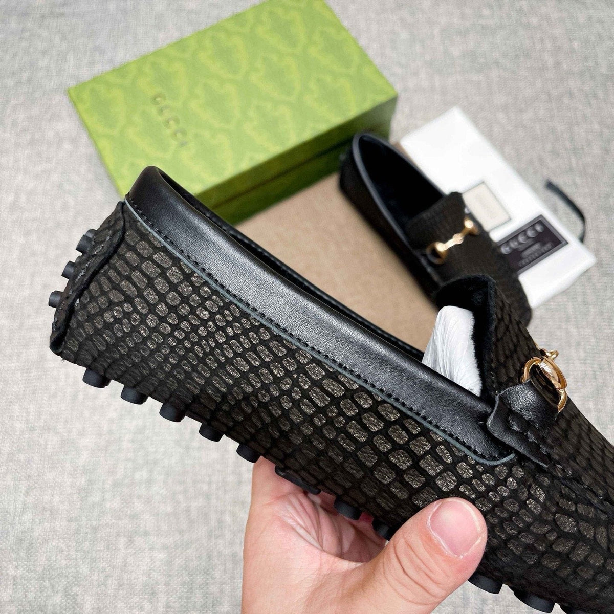 微商相册测试鞋子-Gucci Black Textured Horsebit-Style Loafers — detail