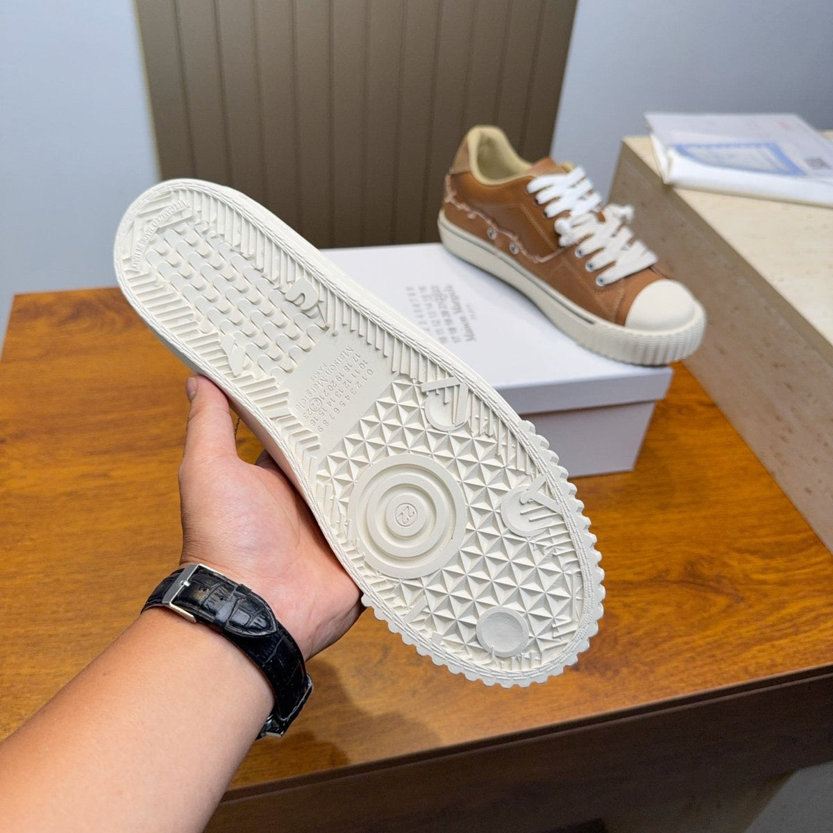 Maison Margiela Brown Off-White Low-Top Sneakers — detail