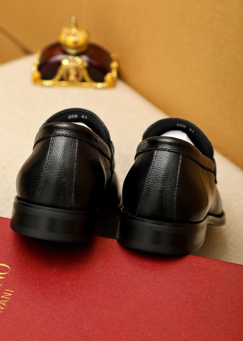 微商相册测试鞋子-Valentino Black Metal-Hardware Loafers — back