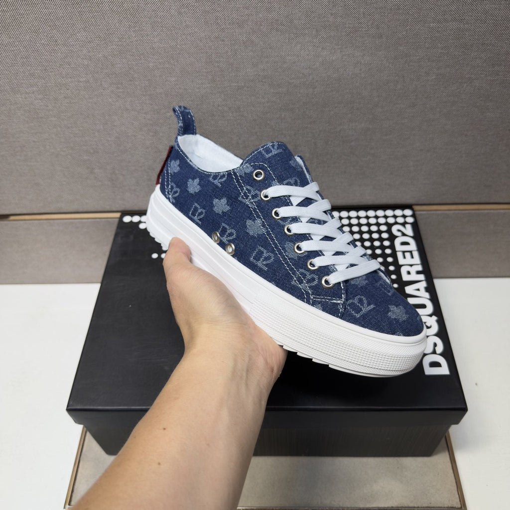 Dsquared2 Navy Blue Patterned Sneakers — model