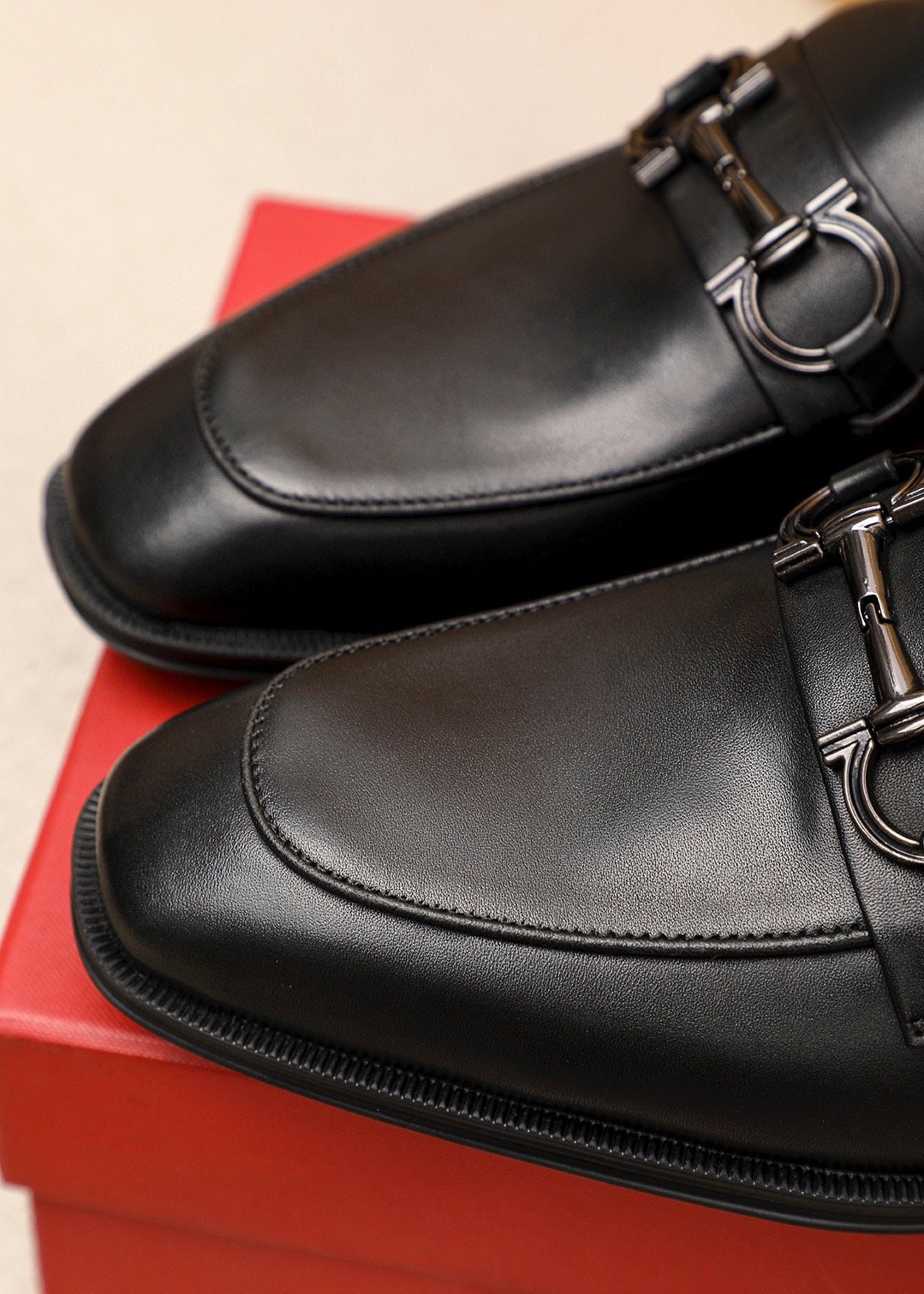Ferragamo Black Leather Bit Loafers — detail