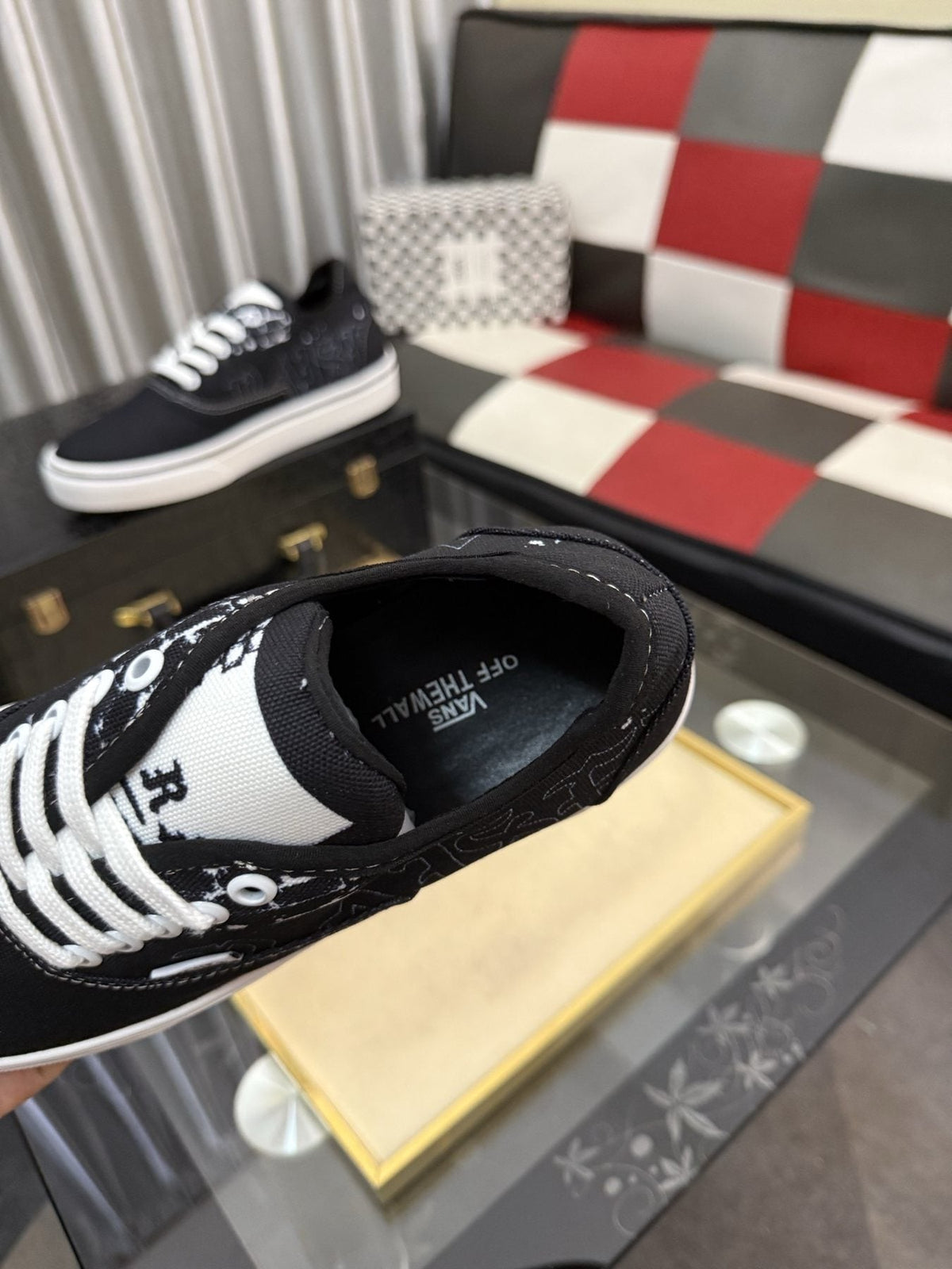 Vans Black Graphic Low-Top Sneakers — detail