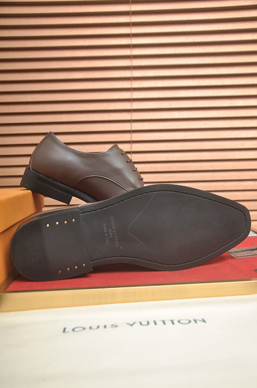 Louis Vuitton Brown Lace-Up Dress Shoes — detail