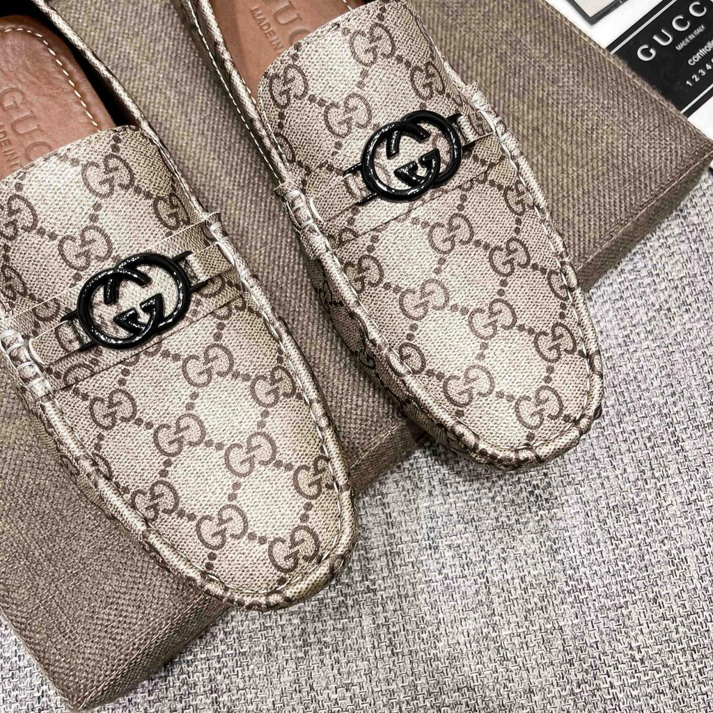 Gucci Monogram Driving Loafers — detail