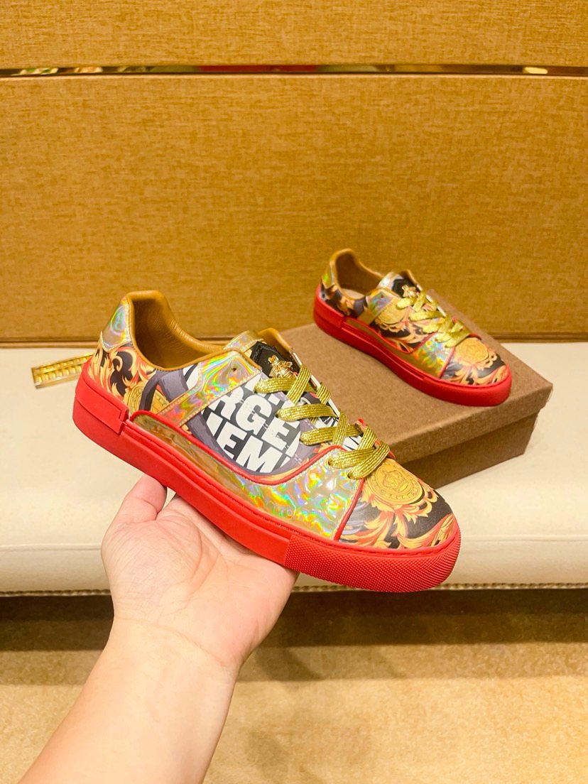 Yellow Graphic Print Low-Top Sneakers — model