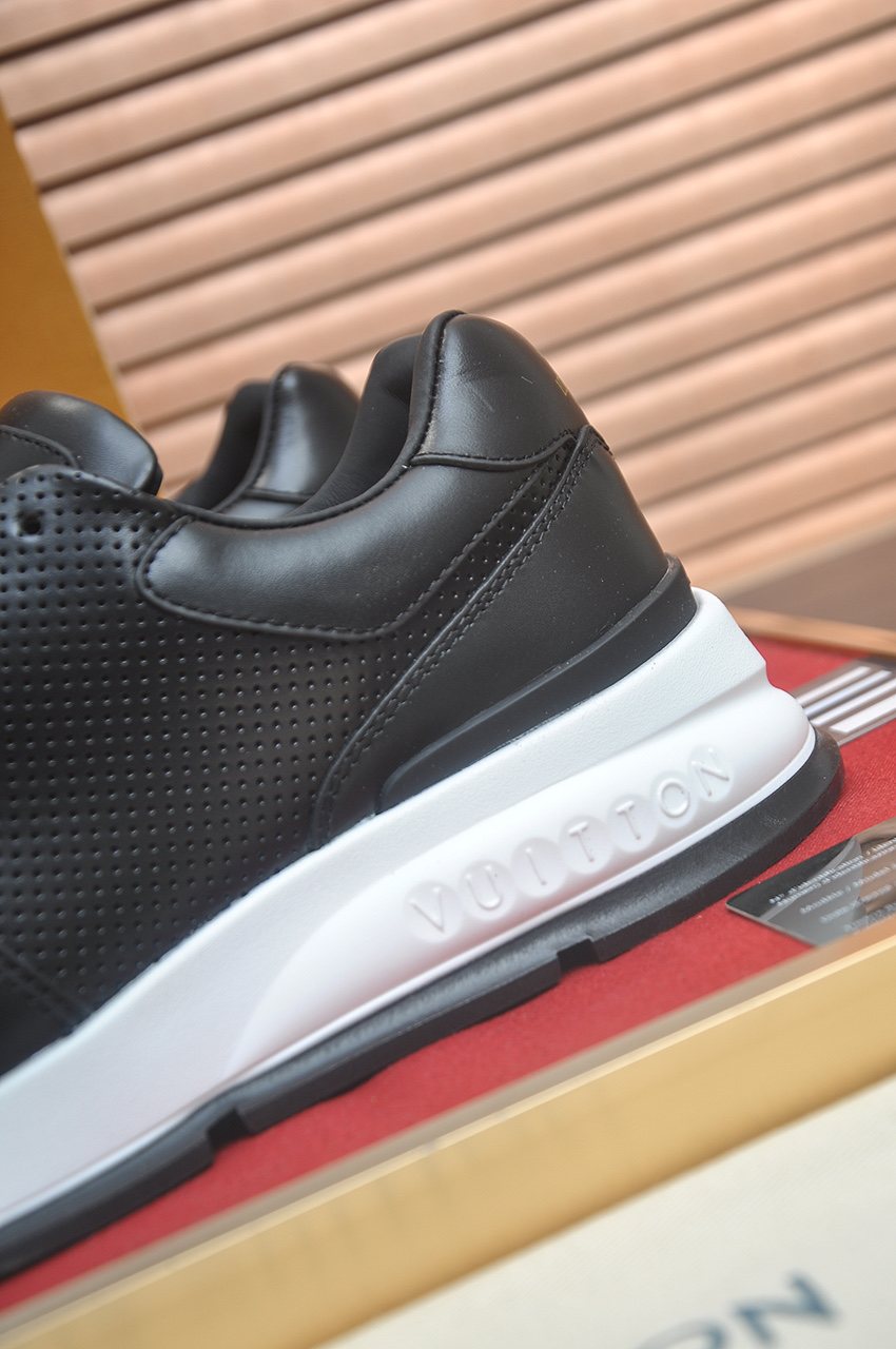 Louis Vuitton Black and White Low-Top Sneakers — detail