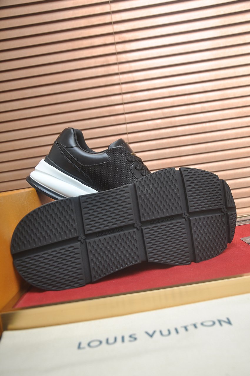 Louis Vuitton Black and White Low-Top Sneakers — detail