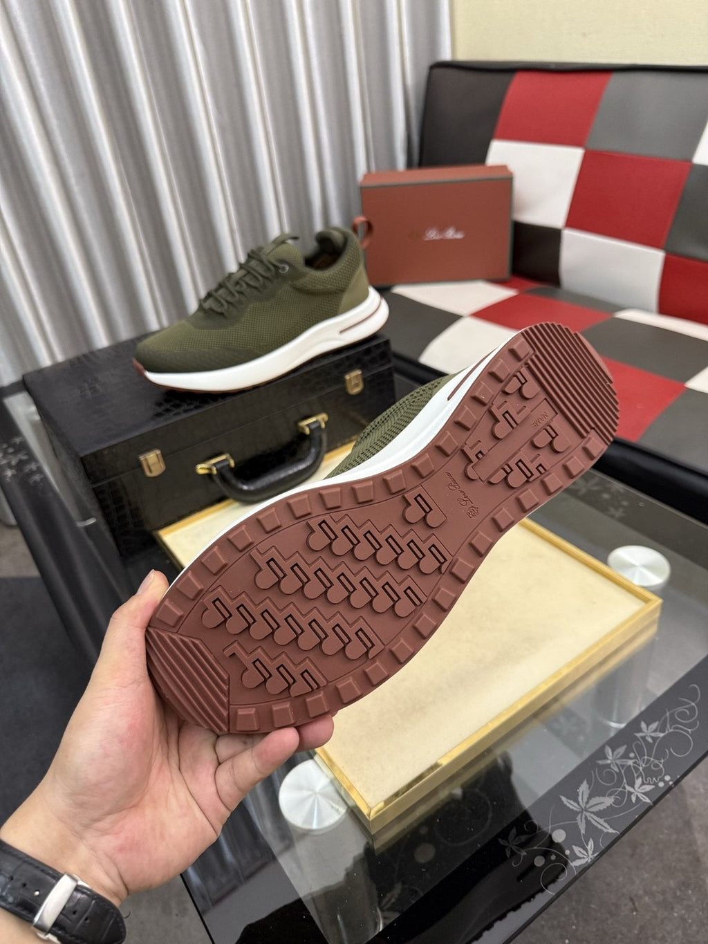 Olive Green Mesh-Like Low-Top Sneakers — detail