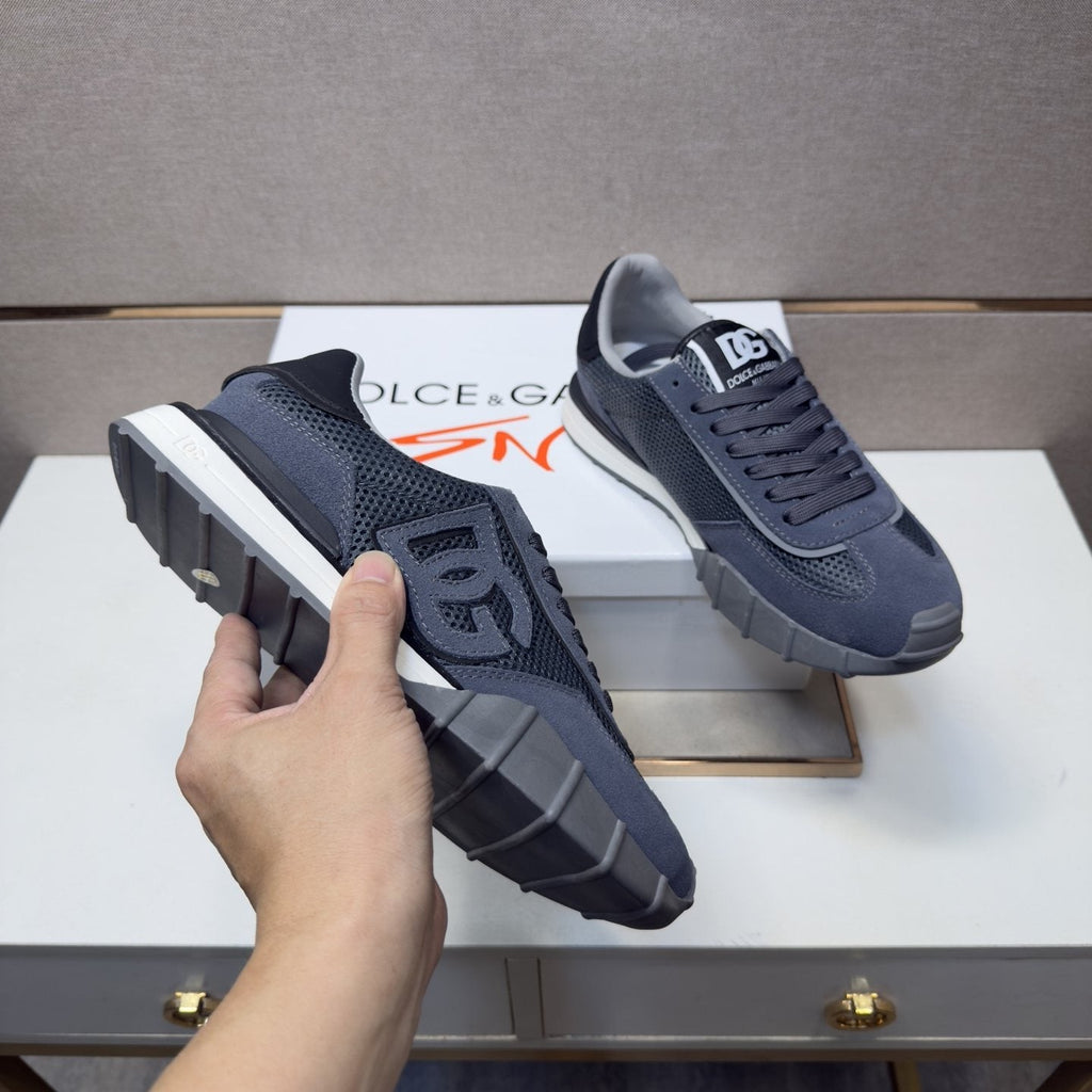 Dolce & Gabbana Navy Logo Sneakers — model