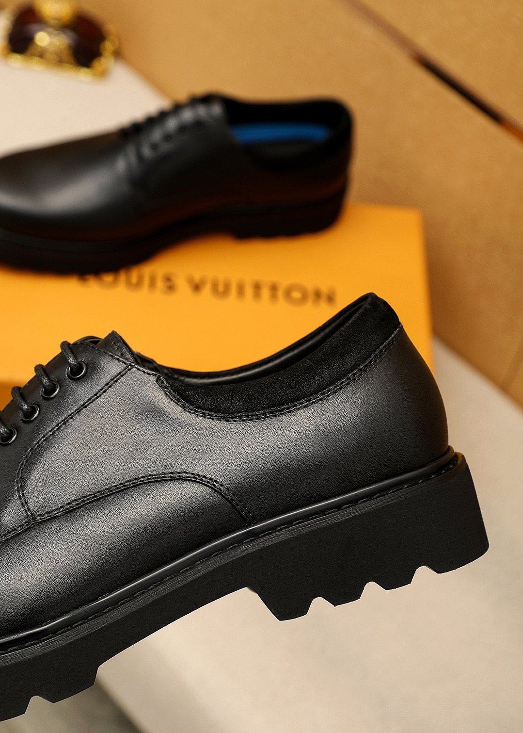 Louis Vuitton Black Lace-Up Business Shoes — detail