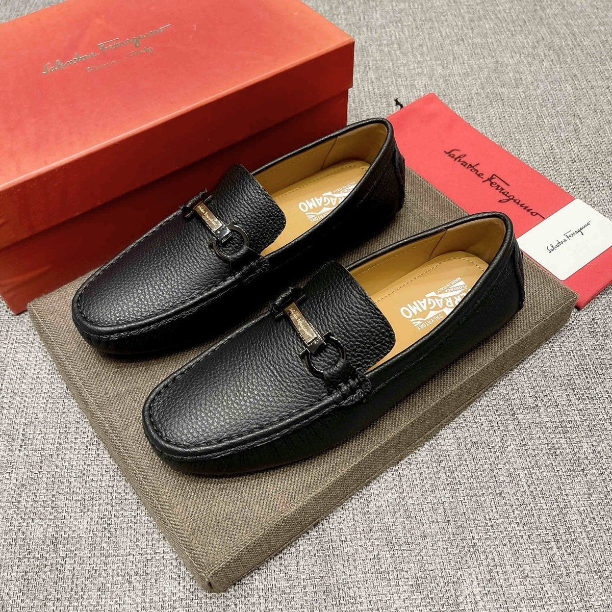 Salvatore Ferragamo Black Textured Driving Loafers — front