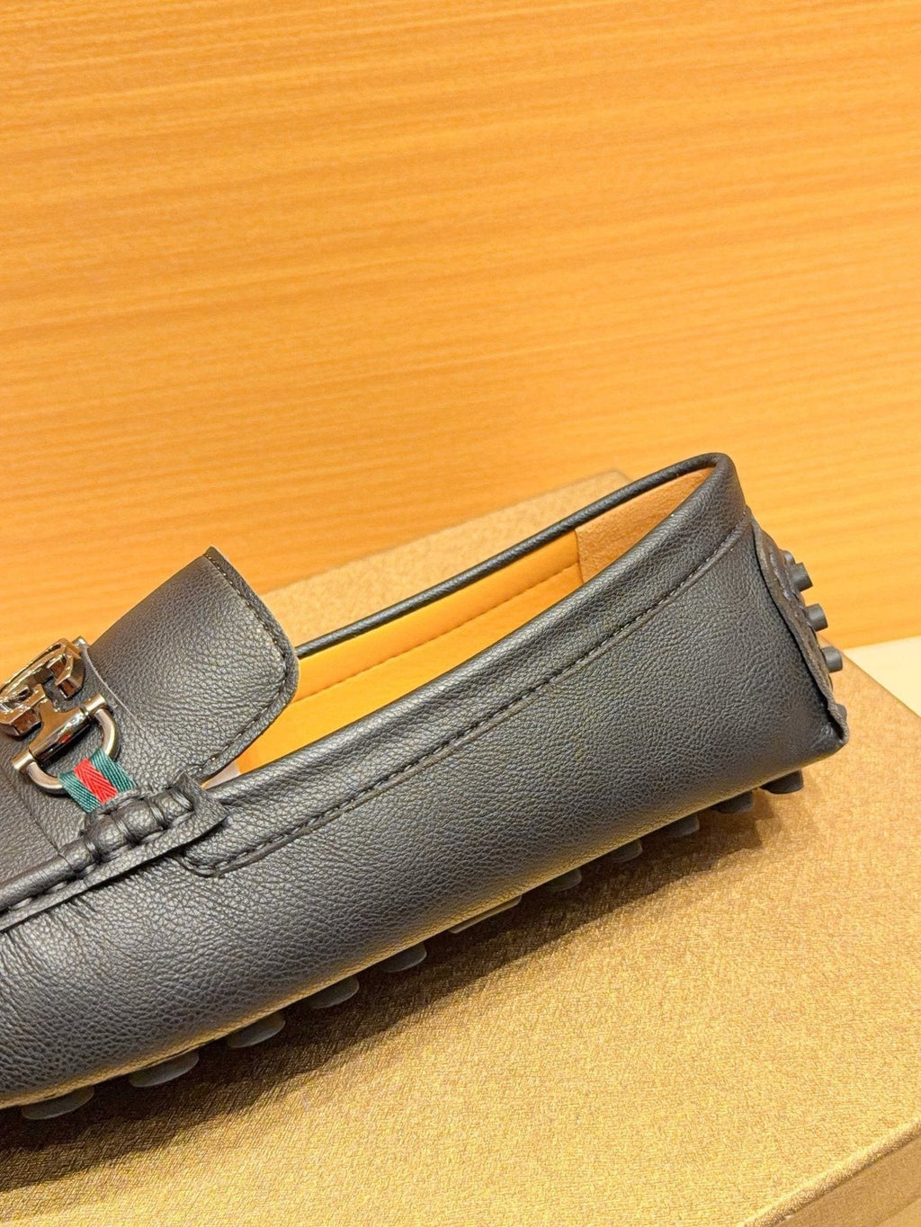 Gucci Black Textured Loafers — detail