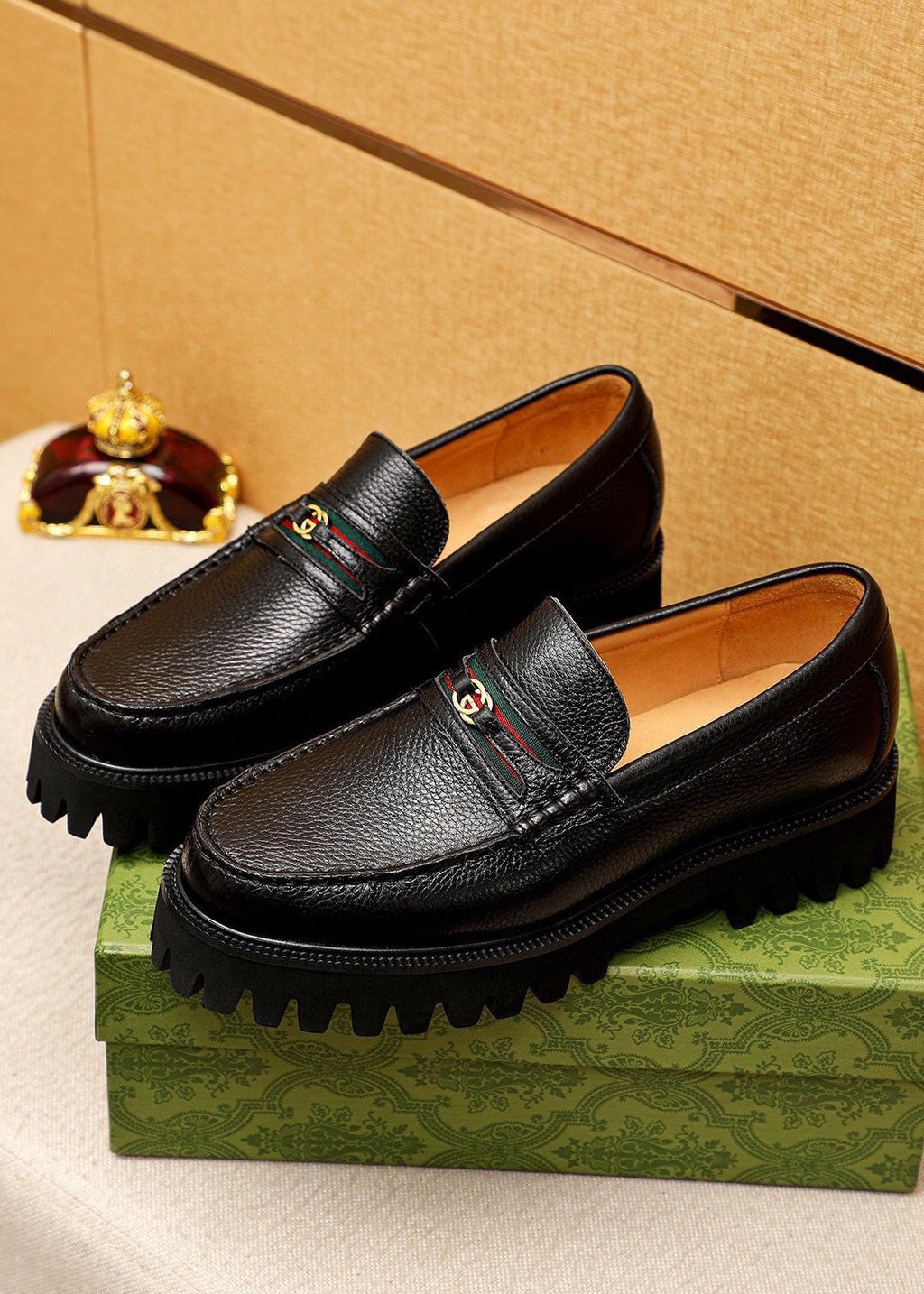 GUCCI Black Lug-Sole Loafers — front