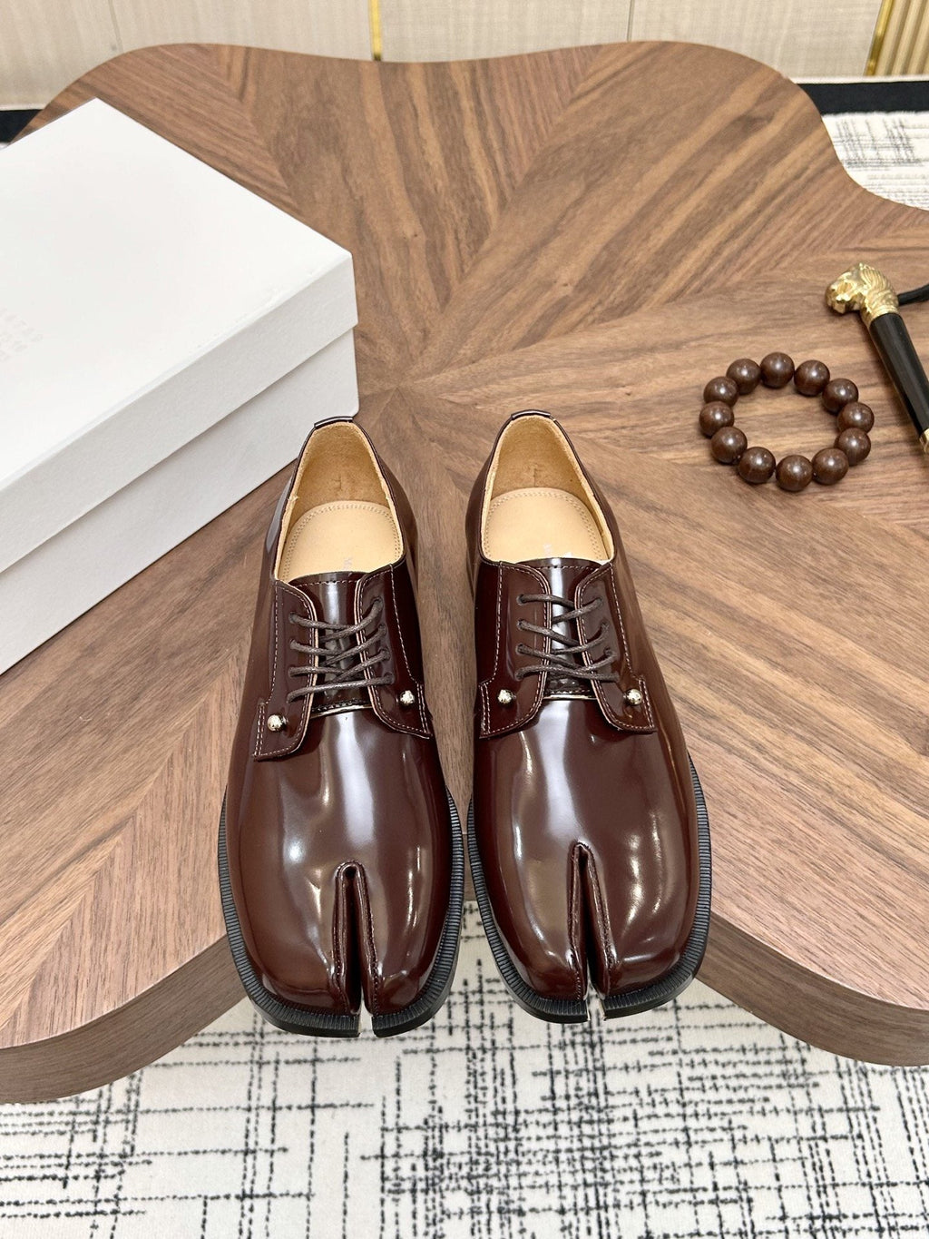 Maison Margiela Dark Brown Split-Toe Derby Shoes — hero