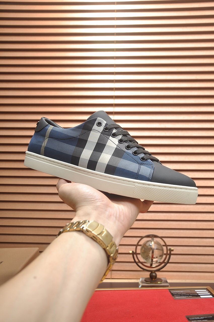 Burberry Check Panel Low-Top Sneakers — model
