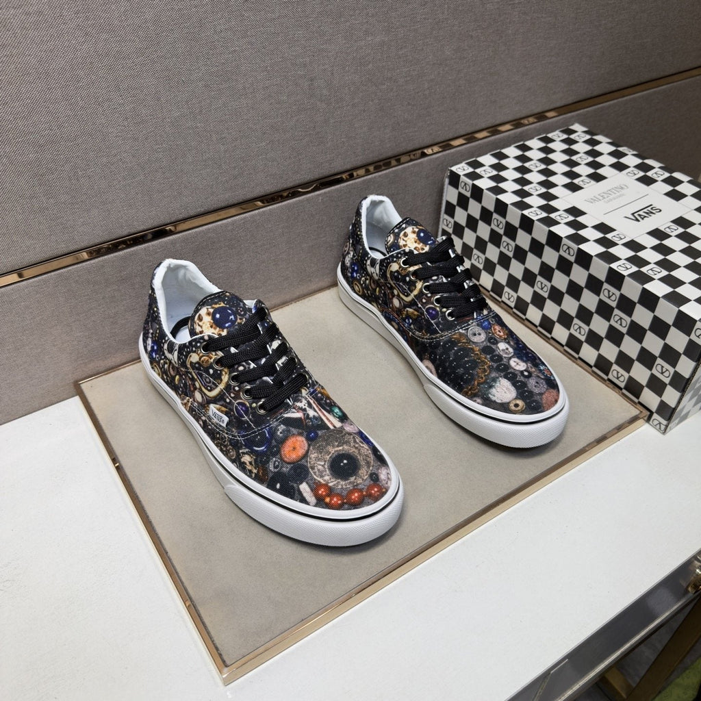 Vans Black Floral Print Low-Top Sneakers — hero