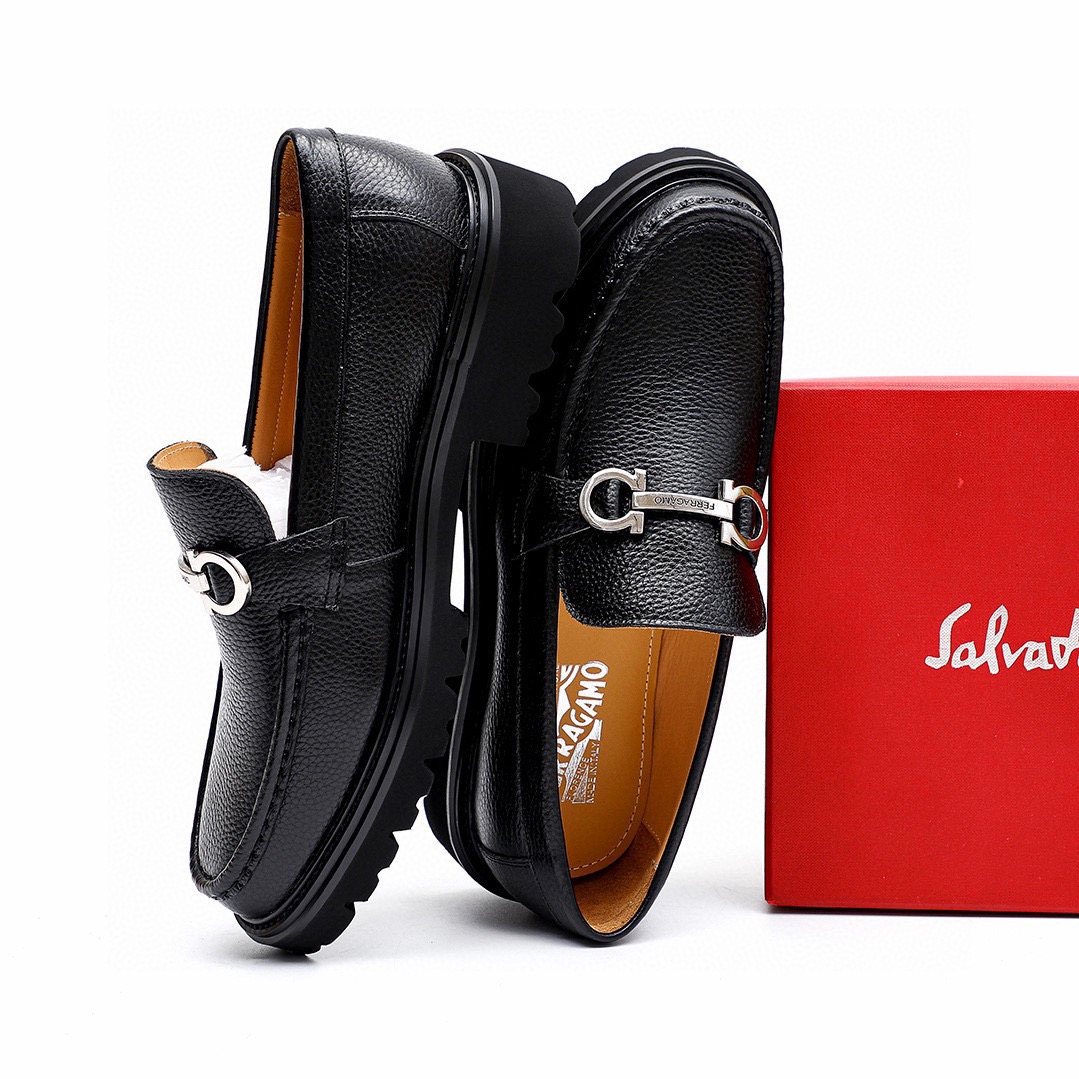 微商相册测试鞋子-Salvatore Ferragamo Black Lug Sole Bit Loafers — side