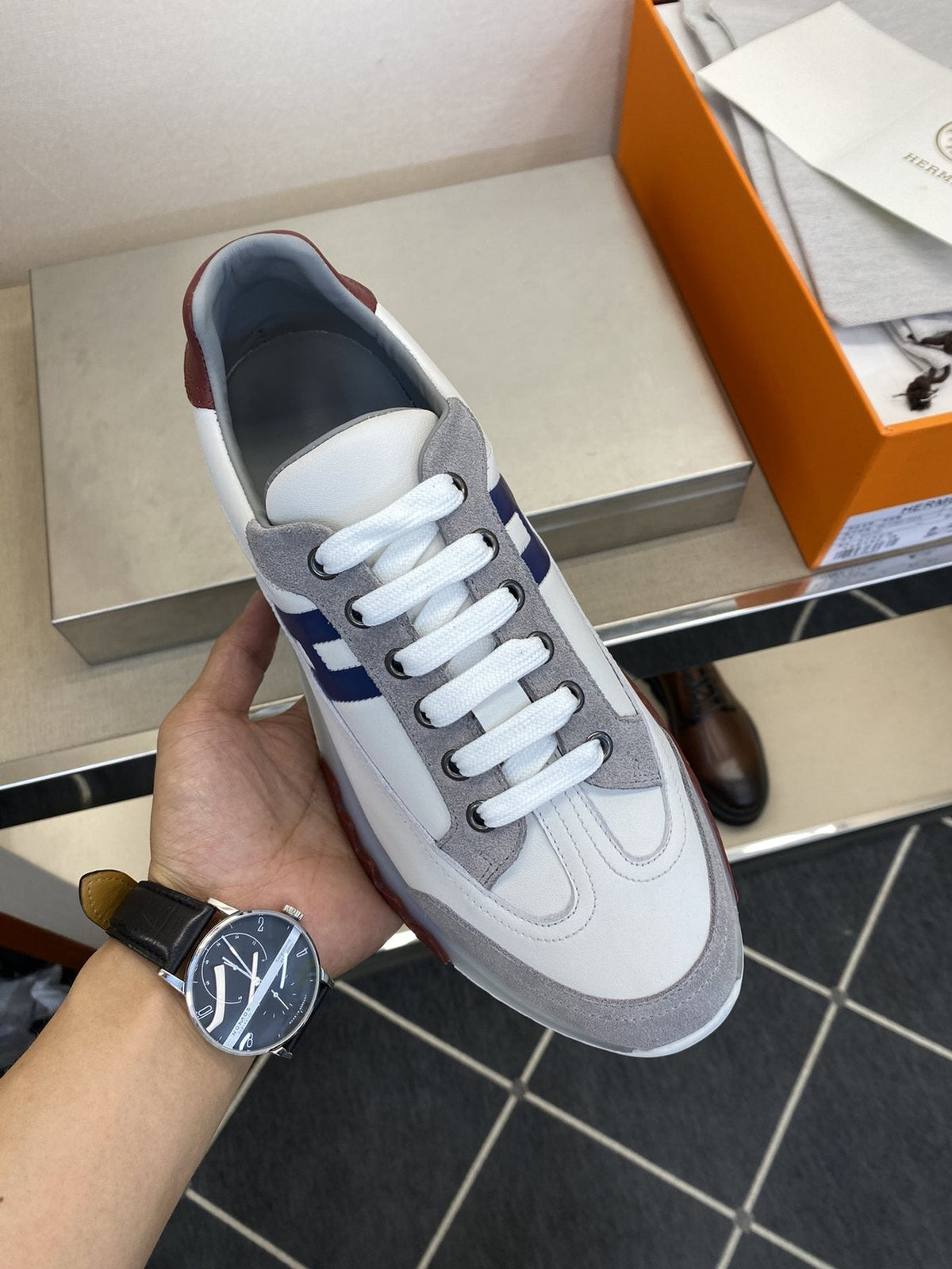 Men's Color-Block Low-Top Sneakers — model