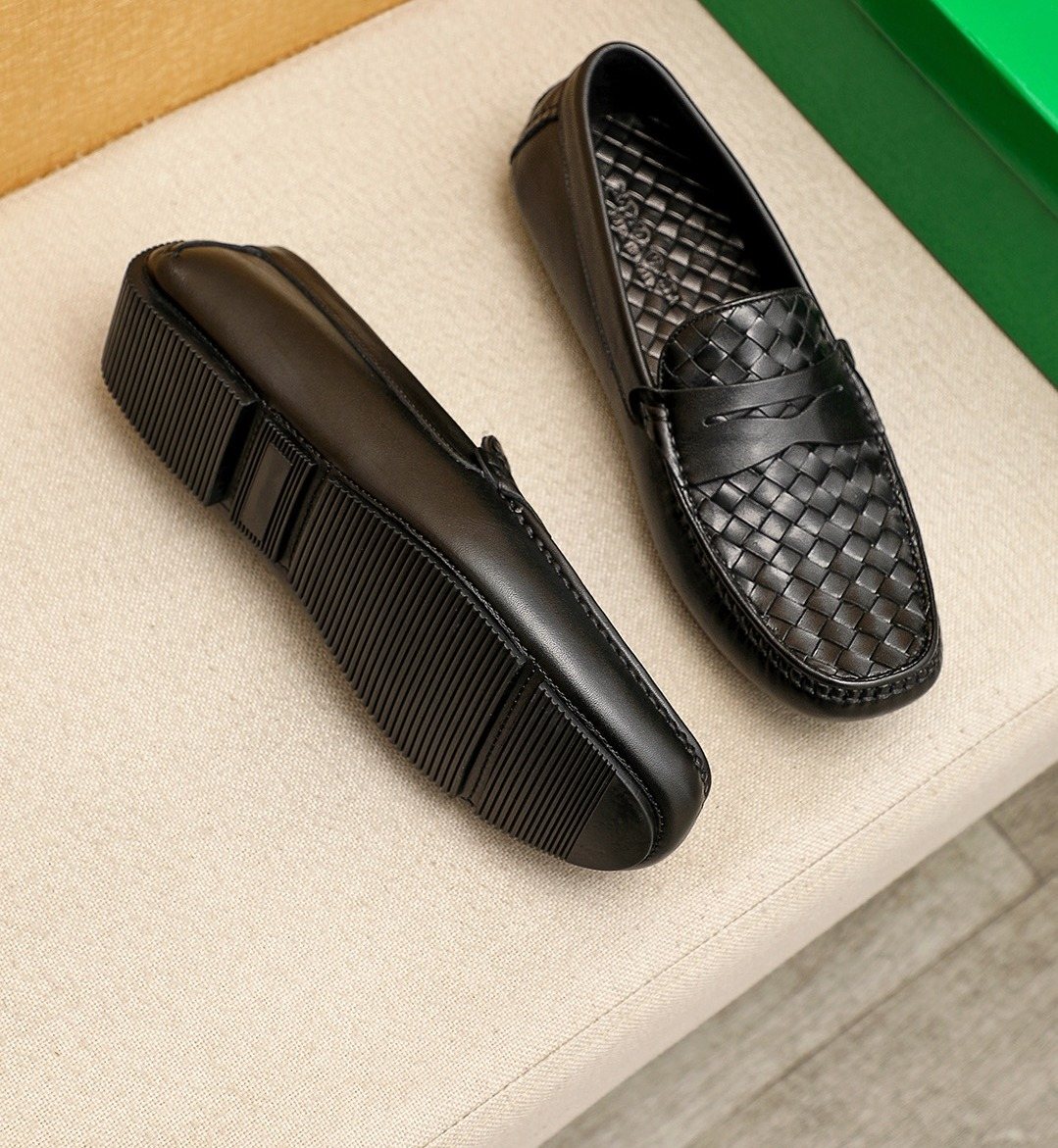 Bottega Veneta Black Woven Leather Loafers — front