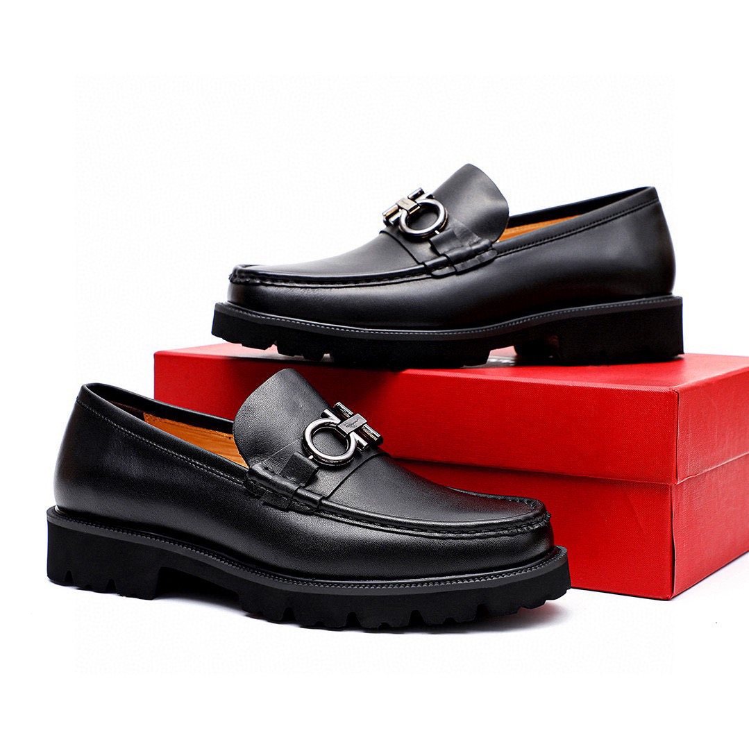 微商相册测试鞋子-Ferragamo Black Lug Sole Bit Loafers — front