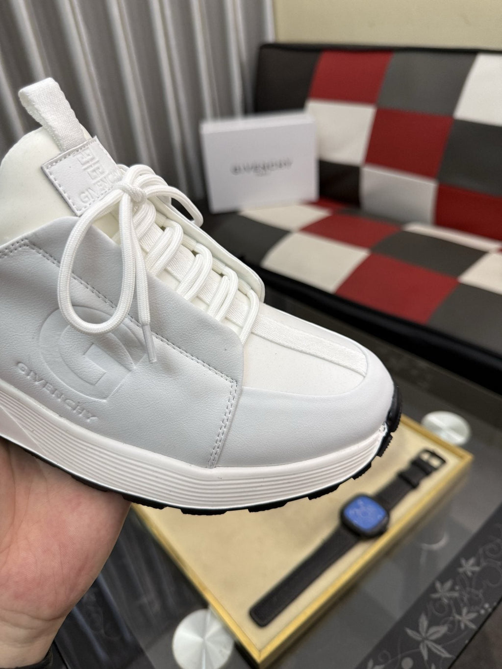 GIVENCHY Low-Top Logo Strap Sneakers — detail