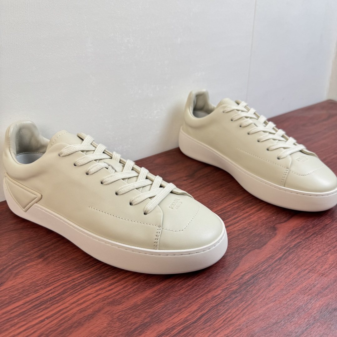 Prada Triangle Detail Low-Top Sneakers — side