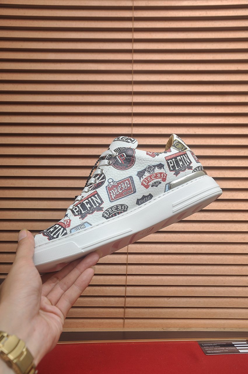 Philipp Plein Graphic Print Low-Top Sneakers — front
