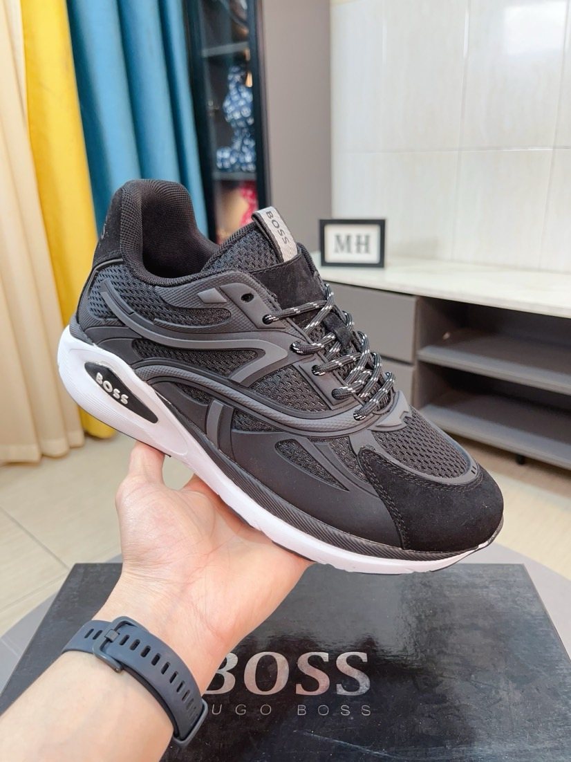 Hugo Boss Mesh Panel Sneakers — model