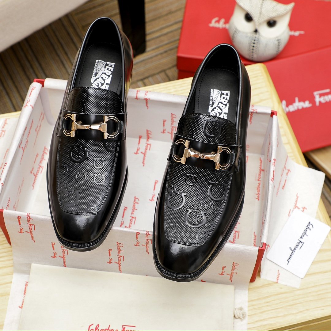 Ferragamo Black Bit Loafers — front