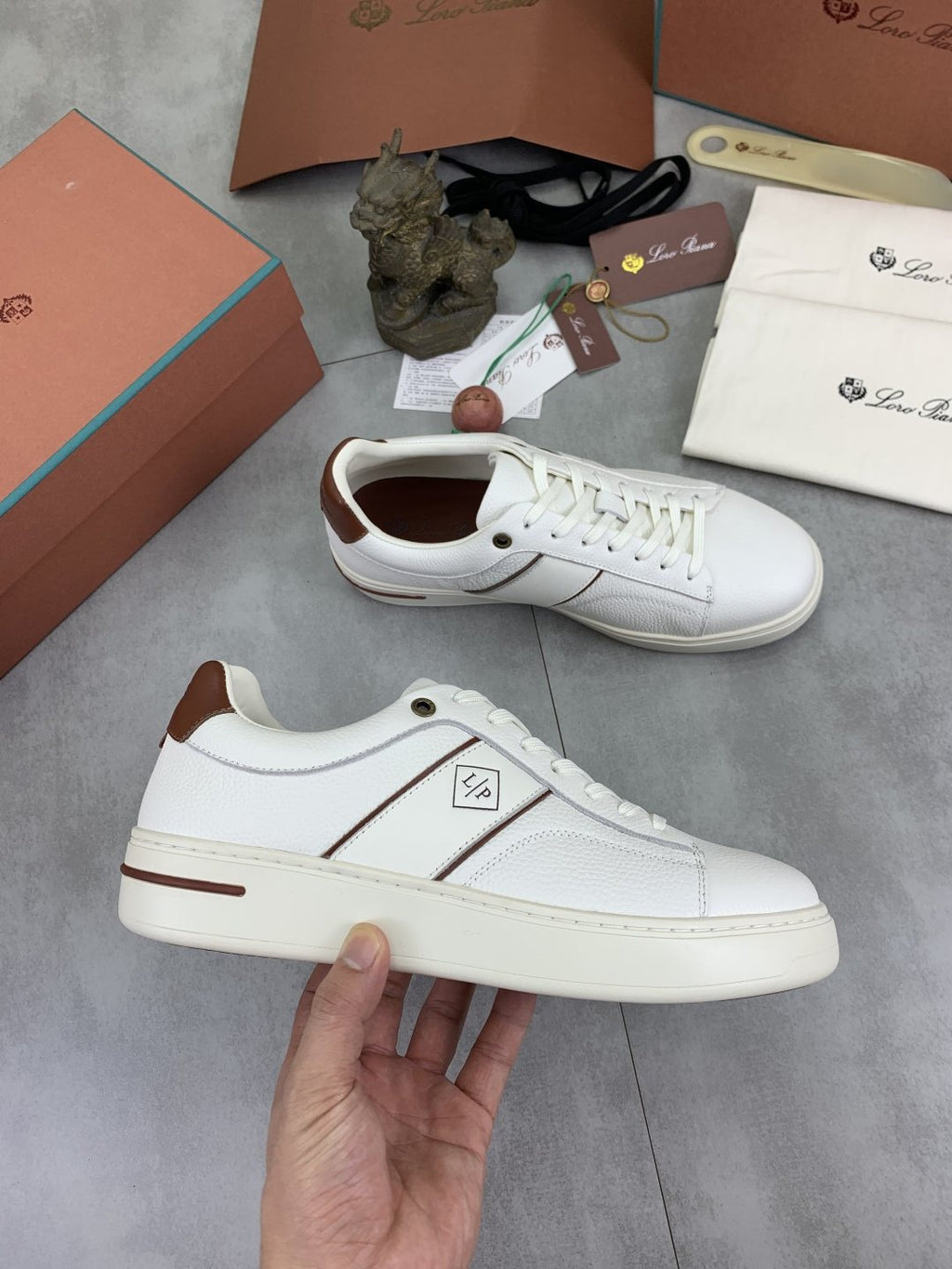 微商相册测试鞋子-Loro Piana Low-Top Sneakers with Brown Accents — side