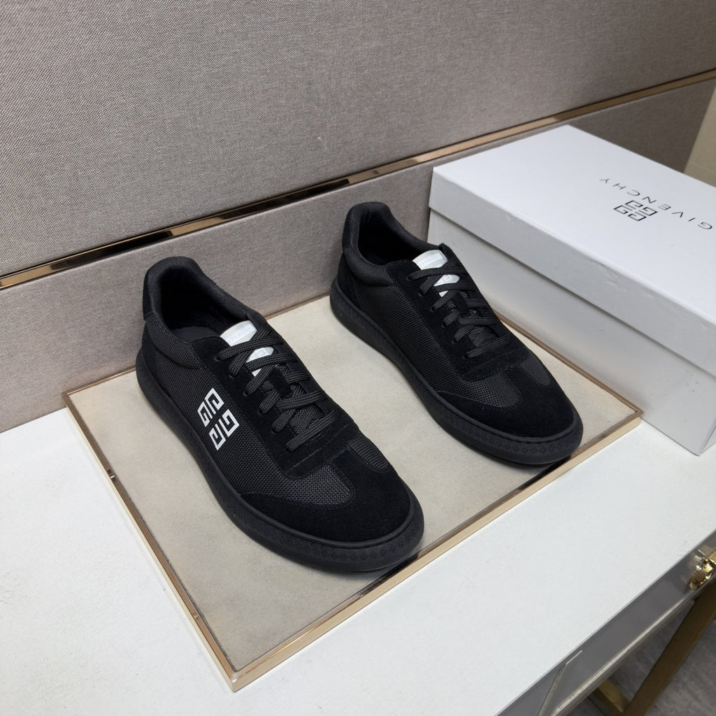 Givenchy Geometric Emblem Low-Top Sneakers — front
