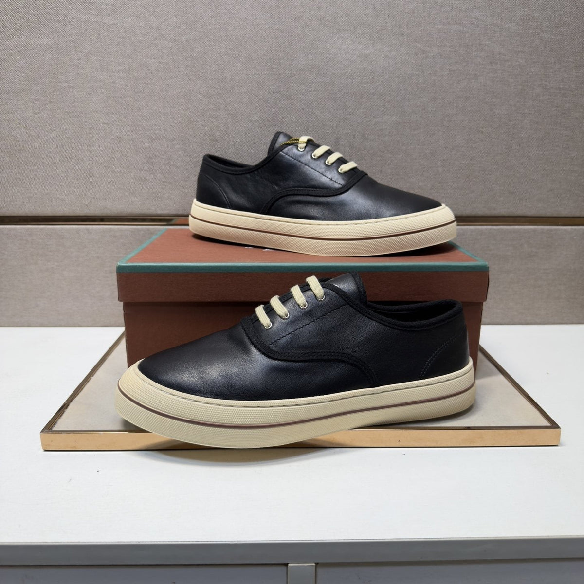 Men's Low-Top Lace-Up Sneakers — hero