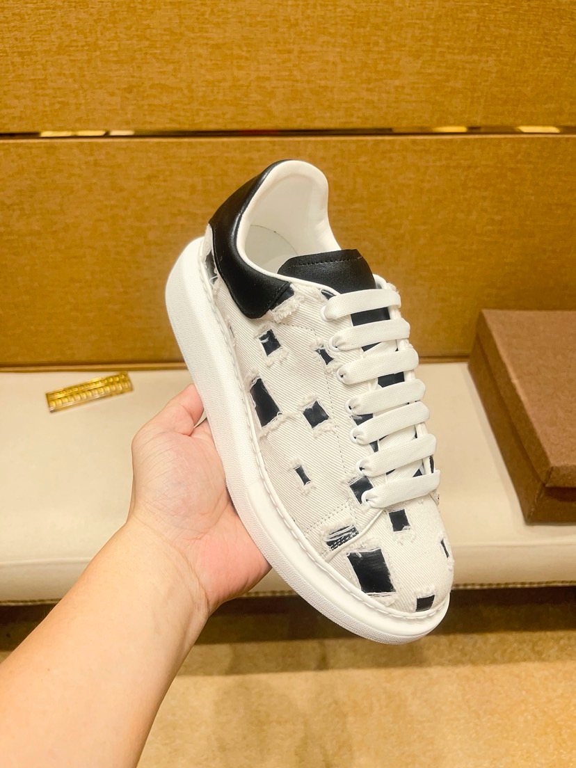 Patterned Low-Top Sneakers — front