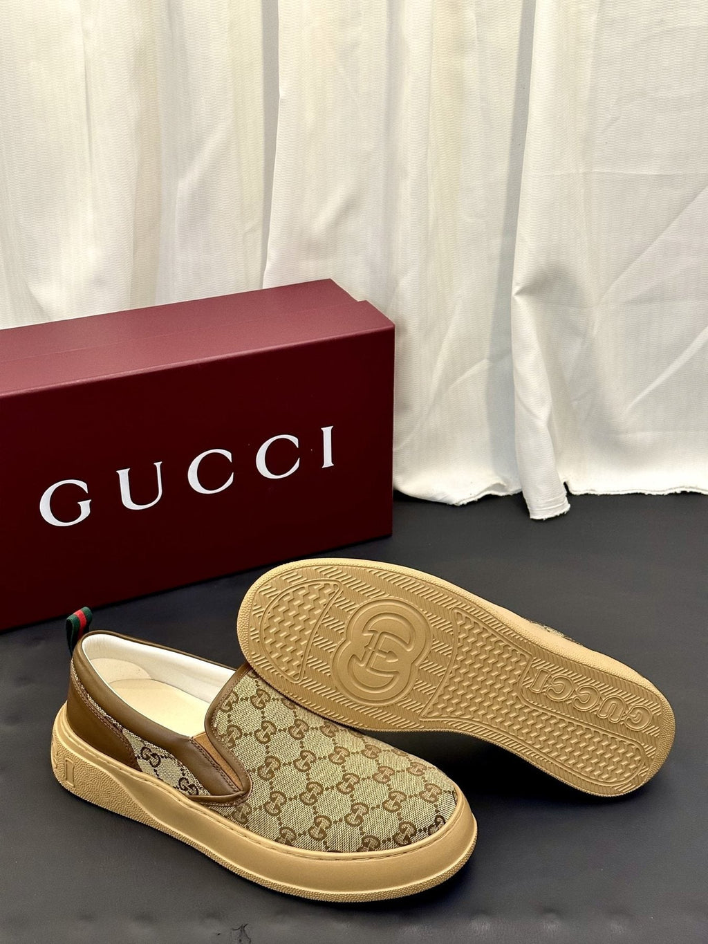 Gucci Patterned Slip-On Shoes — detail