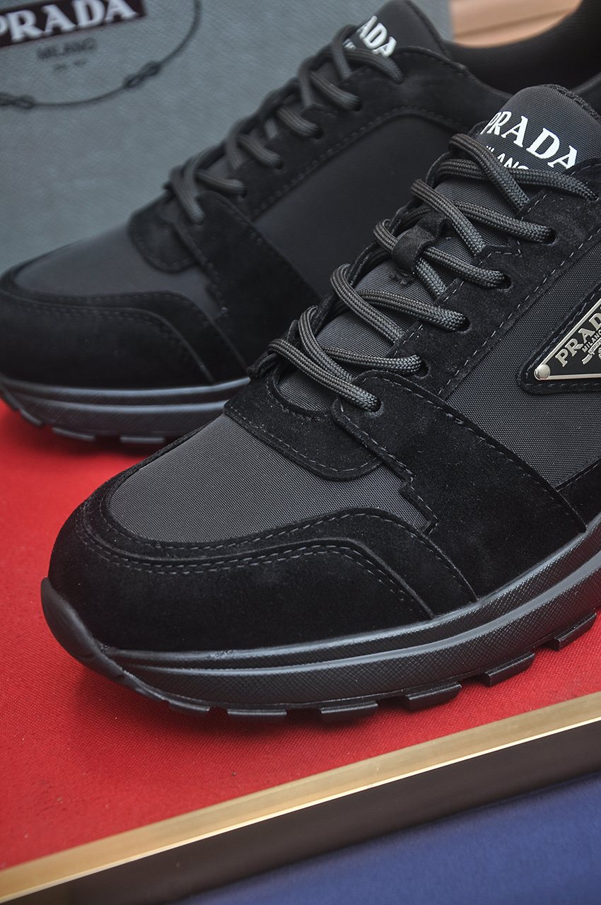 Prada Low-Top Sneakers — detail