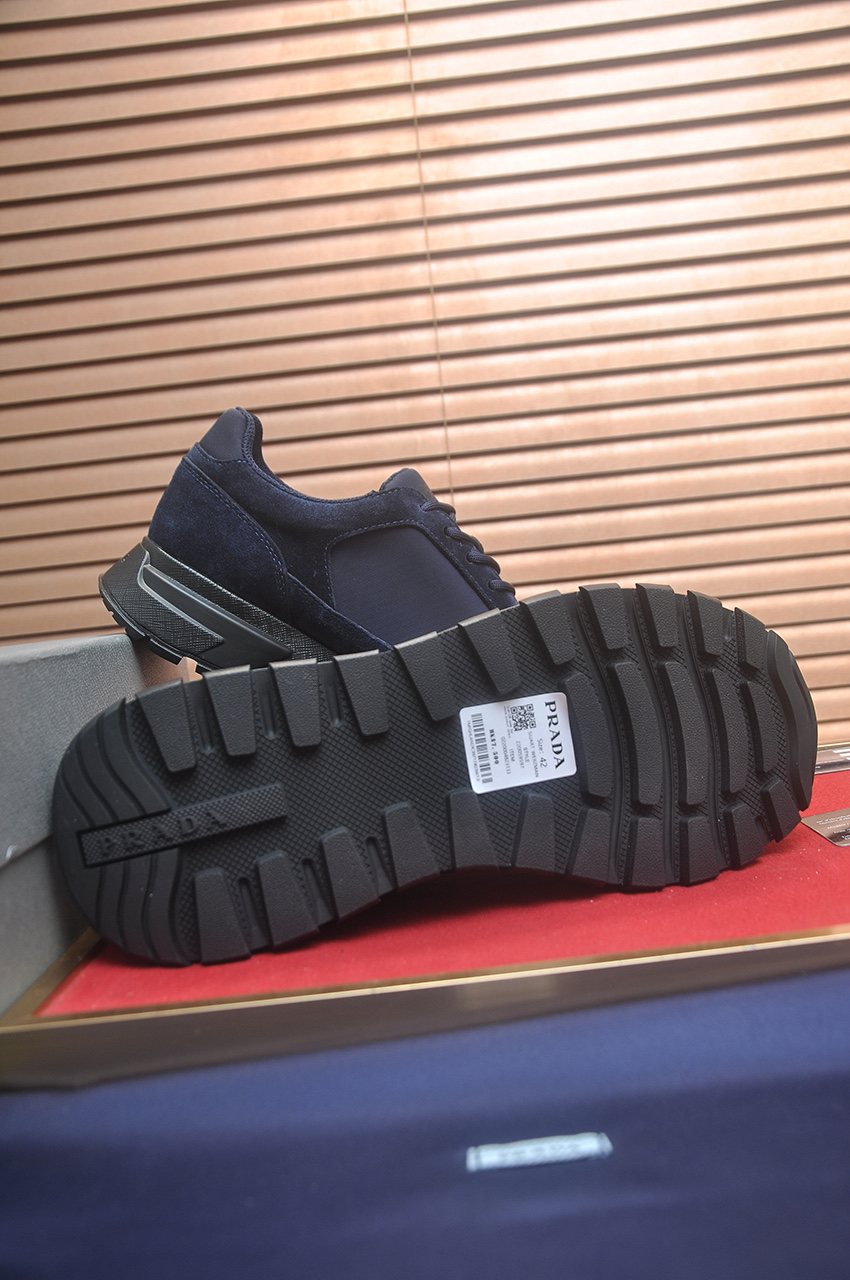 Prada Low-Top Sneakers — detail
